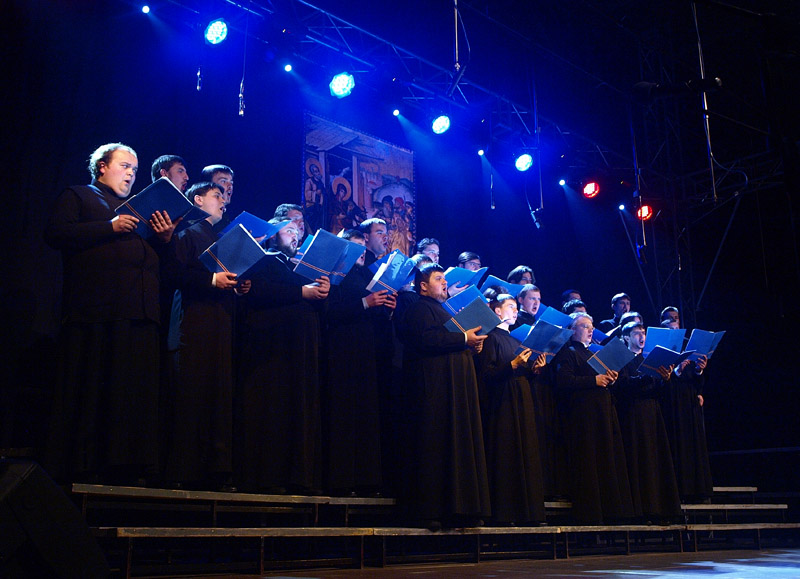 Choir of the Kiev Theologian Schools of Kievo-Pecherskaya Lavra - Kiev (Ukraine), conductor - ihumen Roman